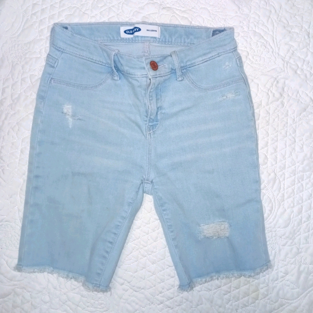 OLD NAVY GIRL SIZE 14 DESTROYED DENIM SHORTS - Picture 1 of 6
